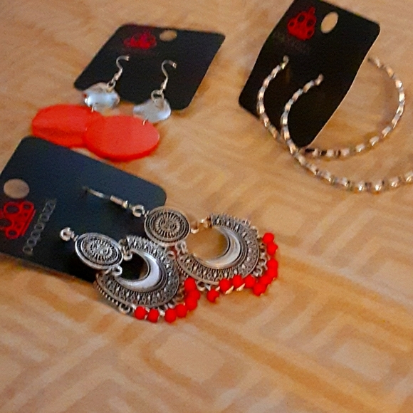 Paparazzi earrings